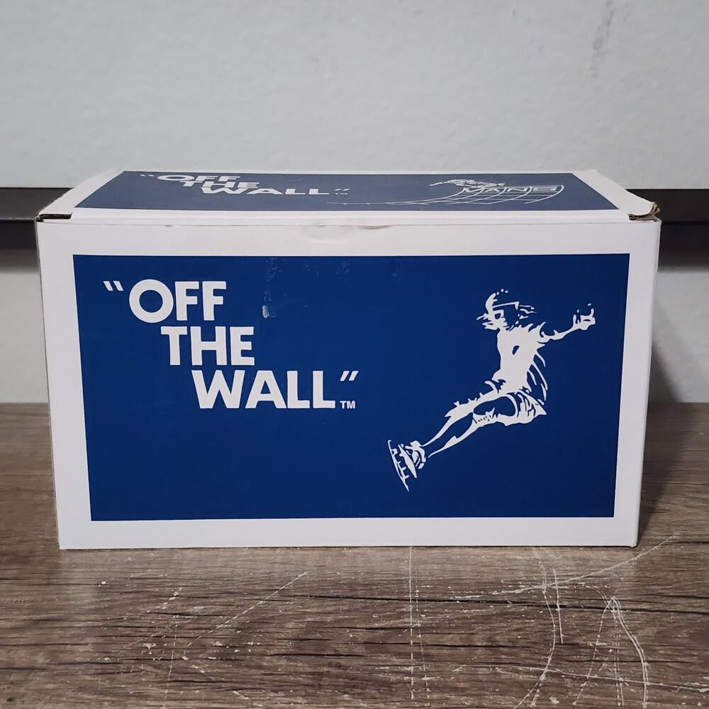 Vans Off the Wall Shoe Shaped Ice Cube Tray / Storage Bucket Ice Maker